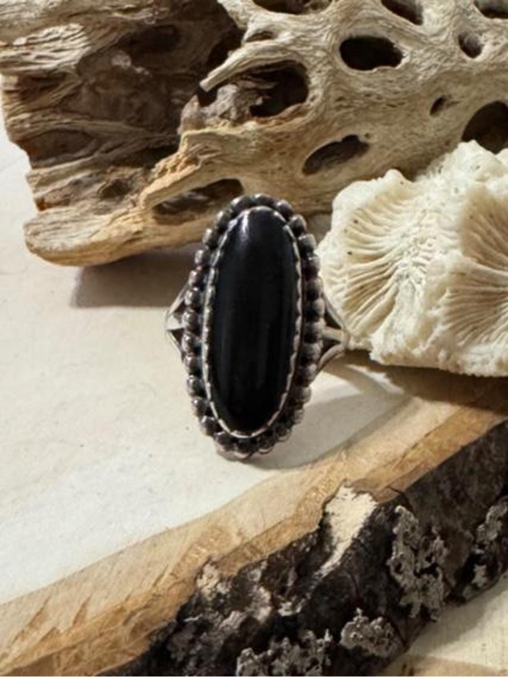 925 Sterling Silver Southwestern Elongated Black Onyx Beaded Bezel Ring Sz 8.5